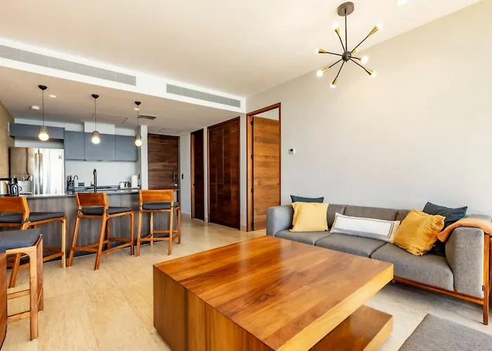 Panoramic Ocean View Hot Tub Apartment